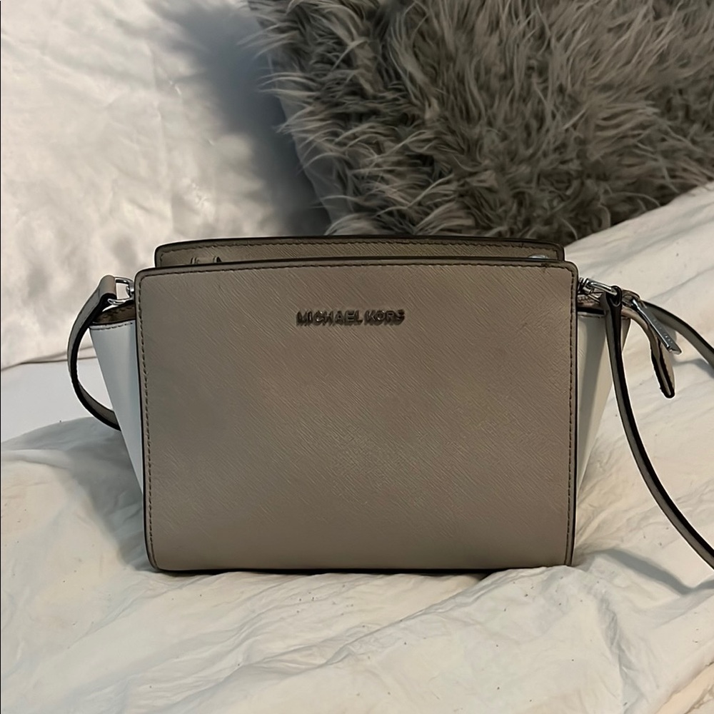 Michael Kors Gray and White Women's Bag